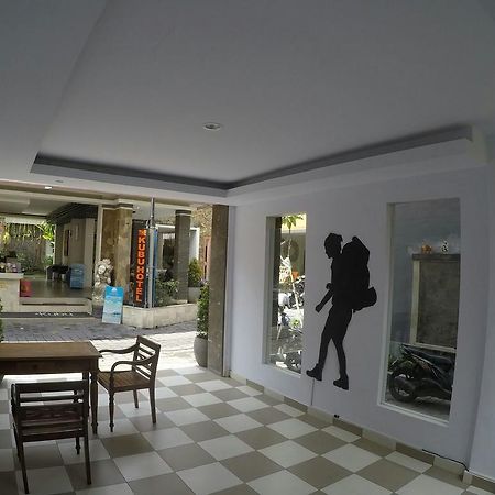 Kuta Beach Hostel Exterior photo